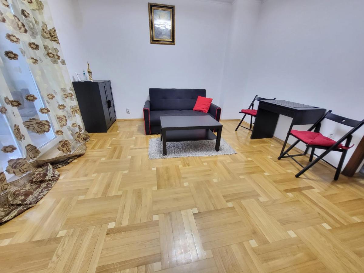 Apartment Mega Mall Monza National Arena Bukarest Exteriör bild
